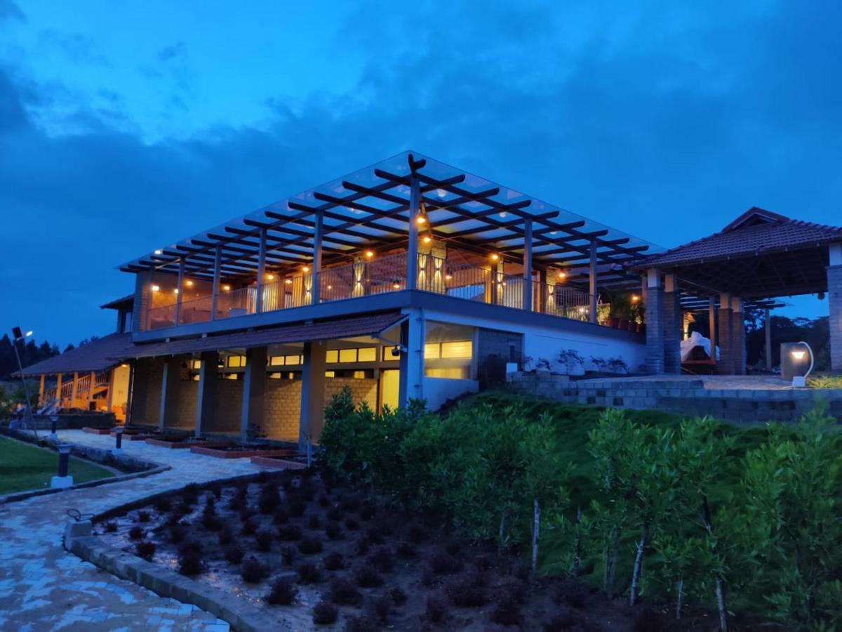 Hotel Biranji Aqua Retreat Chikmagalūr Exterior foto